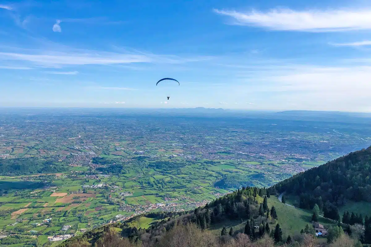 Bassano: Frühjahrsfliegen in Oberitalien