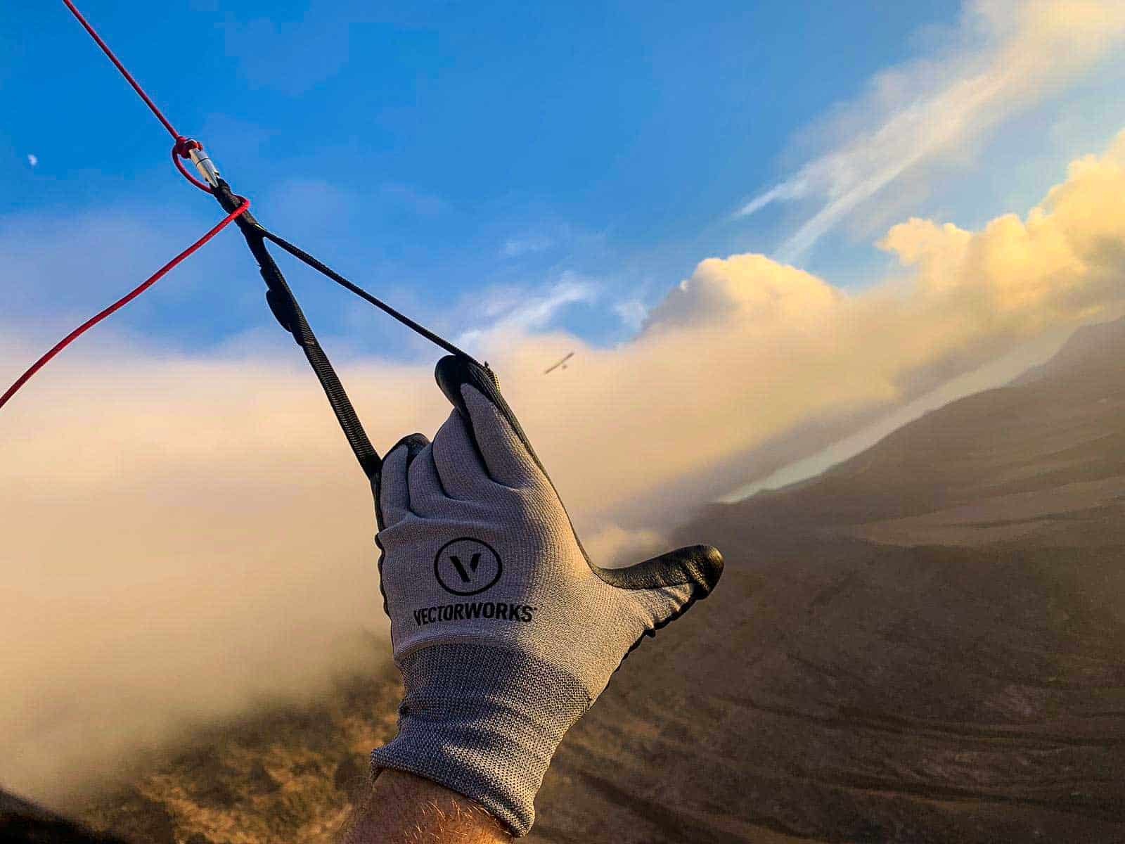 Saison-Auftakt Lanzarote: Fliegen bei 24 °C, abends Live-Musik-Session in der Casa La Costa, erster Streckenflug der Saison ins Risco de Famara!